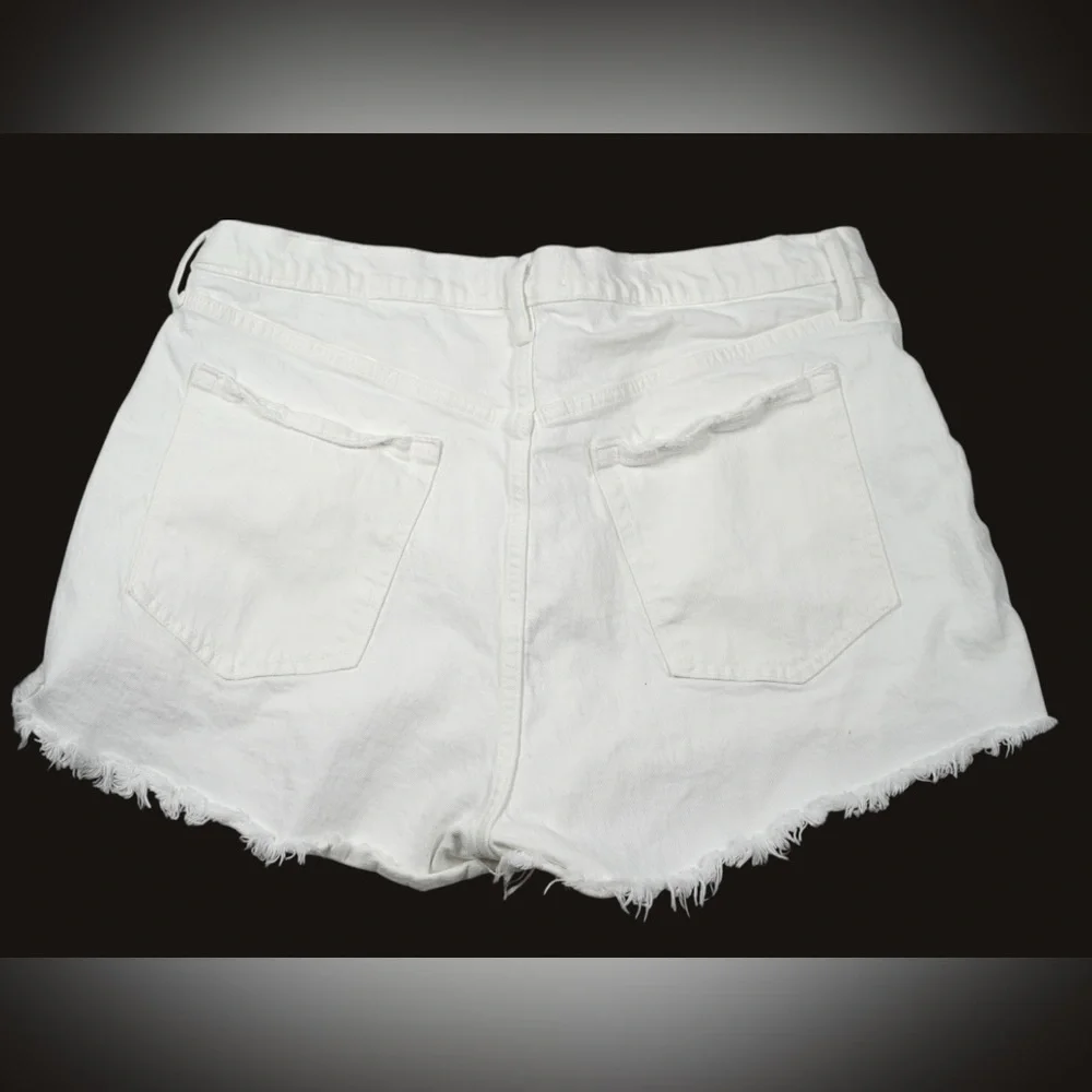 Abercrombie & Fitch Curve Love White Denim Mom Shorts High Rise Distressed